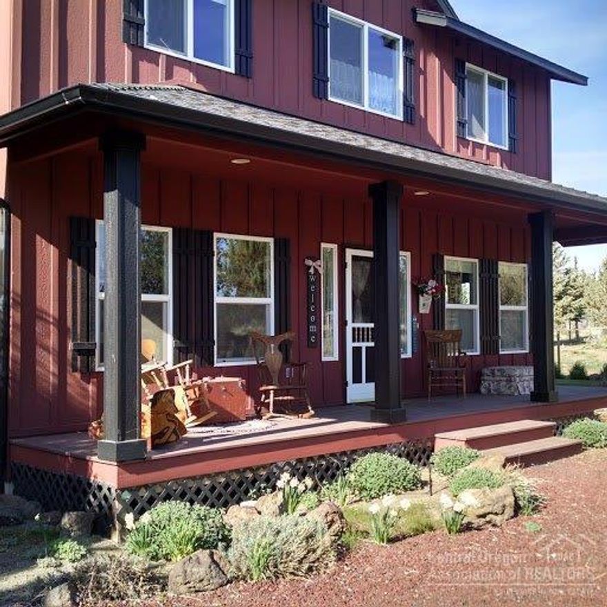 Beautifully appointed Earth Advantage Home with unobstructed Cascade views. Miles of public land just out back door! 2-story w/all bedrooms on upper level & den on main. Covered front & back porch w/hot-tub, lovely landscaping & auto-sprinklers. Retreat off huge 3rd bedroom. Third full bath off garage/utility room. Laminate, high quality carpet & vinyl floors. Pantry, kitchen island w/hanging pot rack & granite sink. Propane FP in living w/built-in TV cabinet above. 3-car garage w/storage & work-bench.