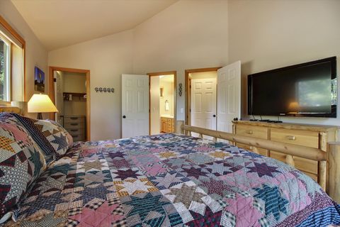 Tiny photo for 18074 E Butte Lane #20 E. Butte, Sunriver, OR 97707 (MLS # 220216658)
