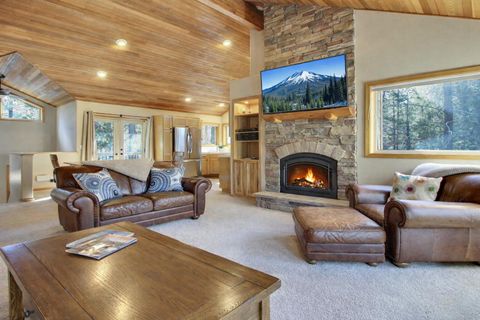 Tiny photo for 18074 E Butte Lane #20 E. Butte, Sunriver, OR 97707 (MLS # 220216658)