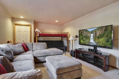 Tiny photo for 18074 E Butte Lane #20 E. Butte, Sunriver, OR 97707 (MLS # 220216658)