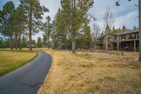 Tiny photo for 58101 Tournament Lane #18, Sunriver, OR 97707 (MLS # 220217312)