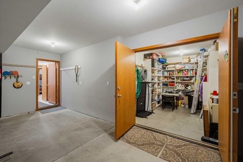 Tiny photo for 58101 Tournament Lane #18, Sunriver, OR 97707 (MLS # 220217312)