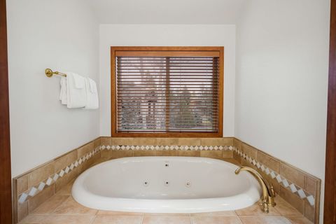 Tiny photo for 58101 Tournament Lane #18, Sunriver, OR 97707 (MLS # 220217312)