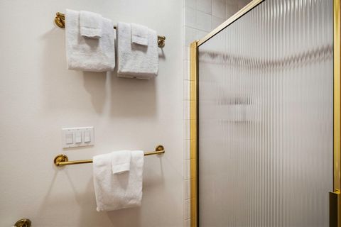 Tiny photo for 58101 Tournament Lane #18, Sunriver, OR 97707 (MLS # 220217312)