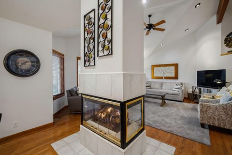 Tiny photo for 58101 Tournament Lane #18, Sunriver, OR 97707 (MLS # 220217312)