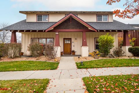 Tiny photo for 20663 Jayhawk Lane, Bend, OR 97702 (MLS # 220211990)