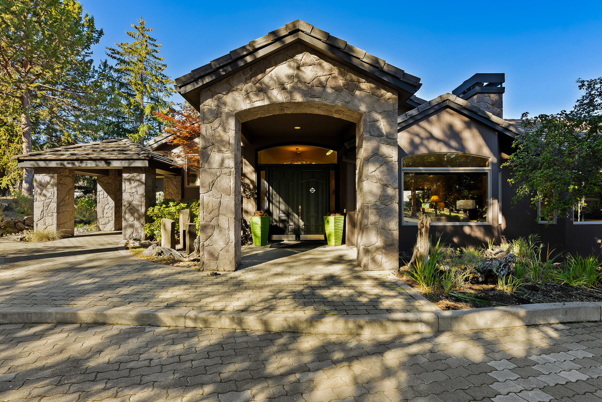 1122 NW Foxwood