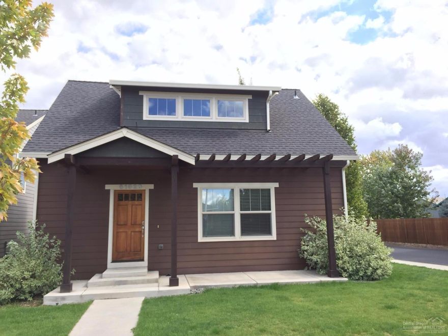 Hurry! Corner lot, Master Suite on Main Floor. Slate entry, gas fireplace with built in book cases in living room. Hardwood floors, stainless appliances. Fully landscaped. Disclosure: Listing Broker has ownership interest.