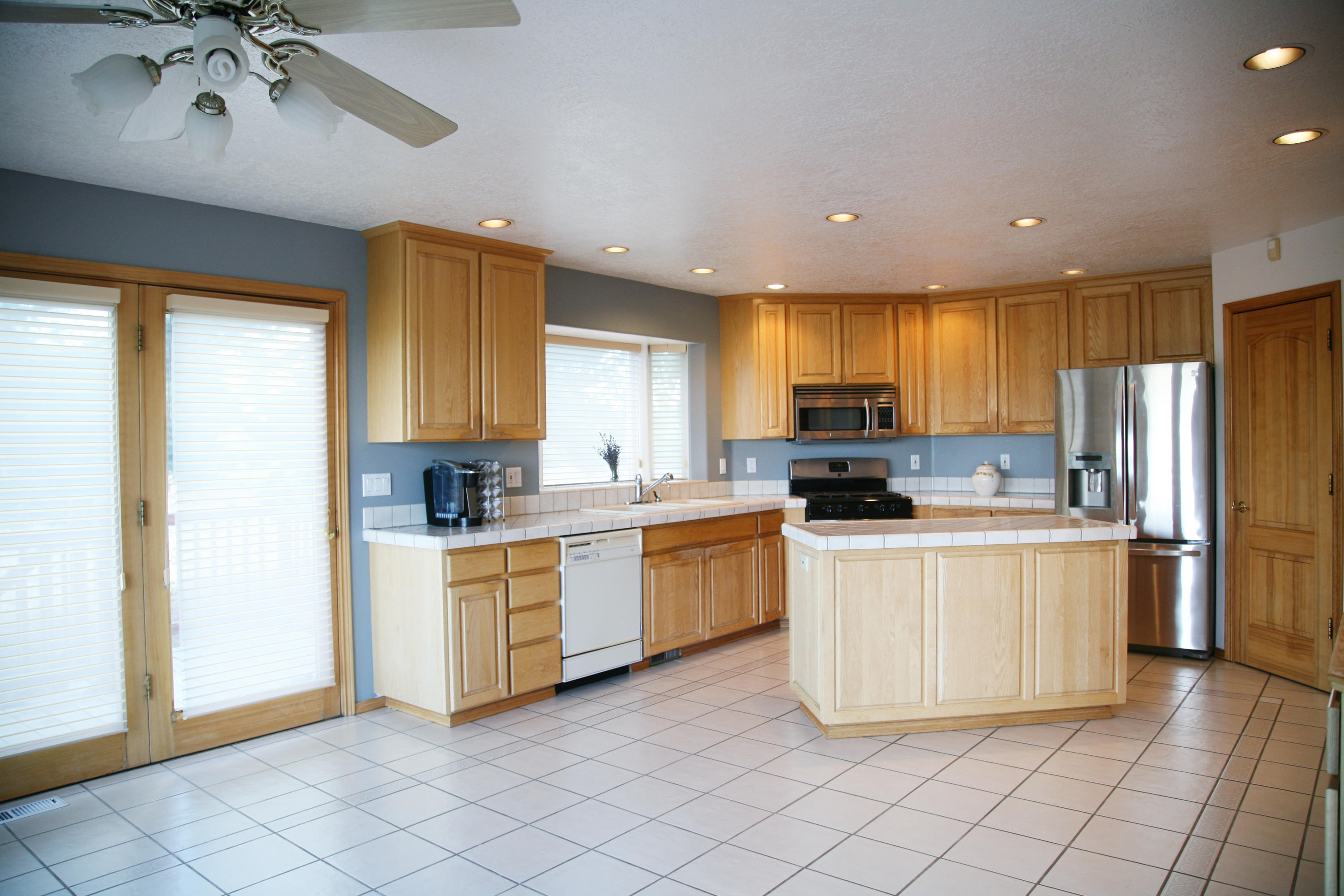 Country View Est - Residential