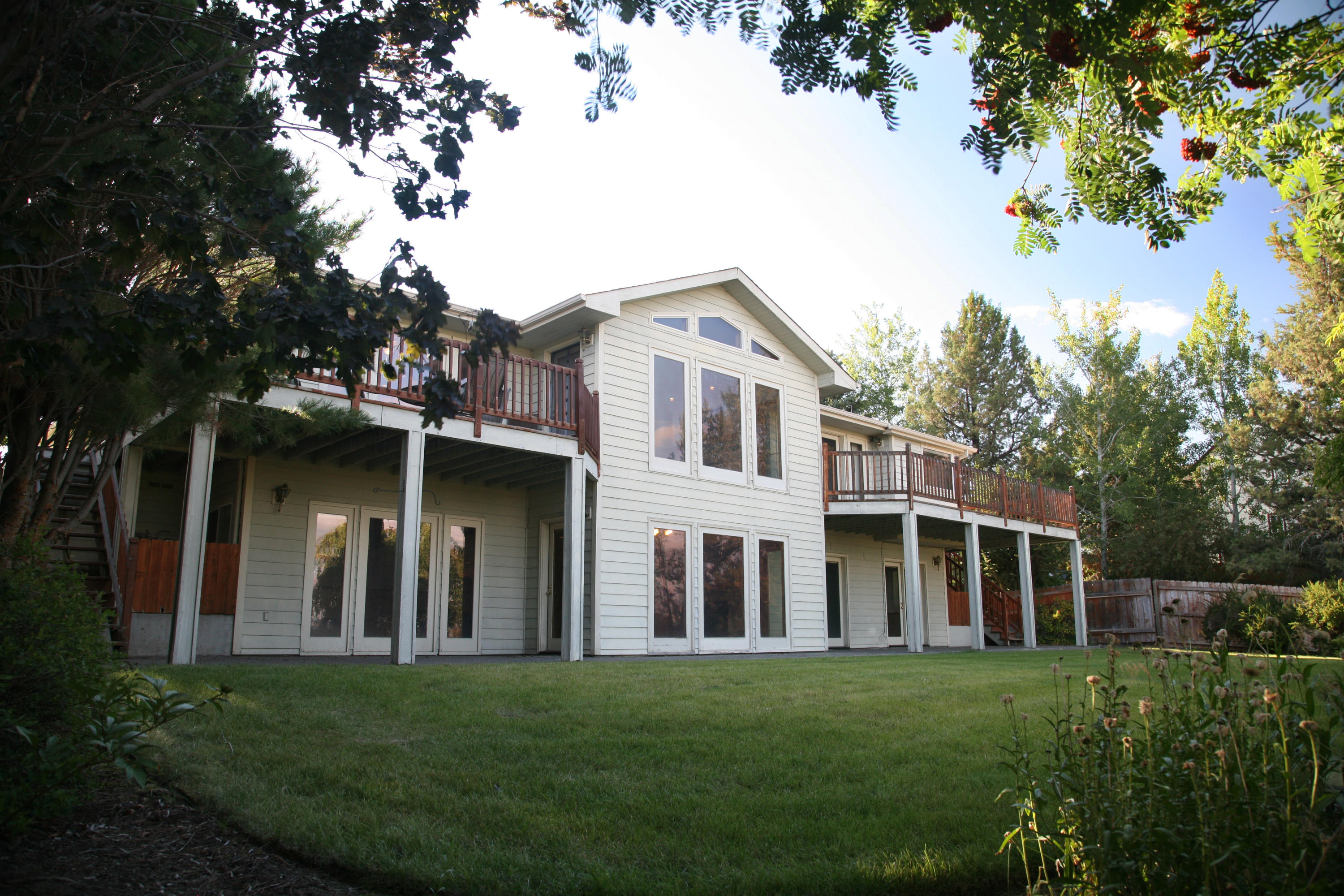 Country View Est - Residential