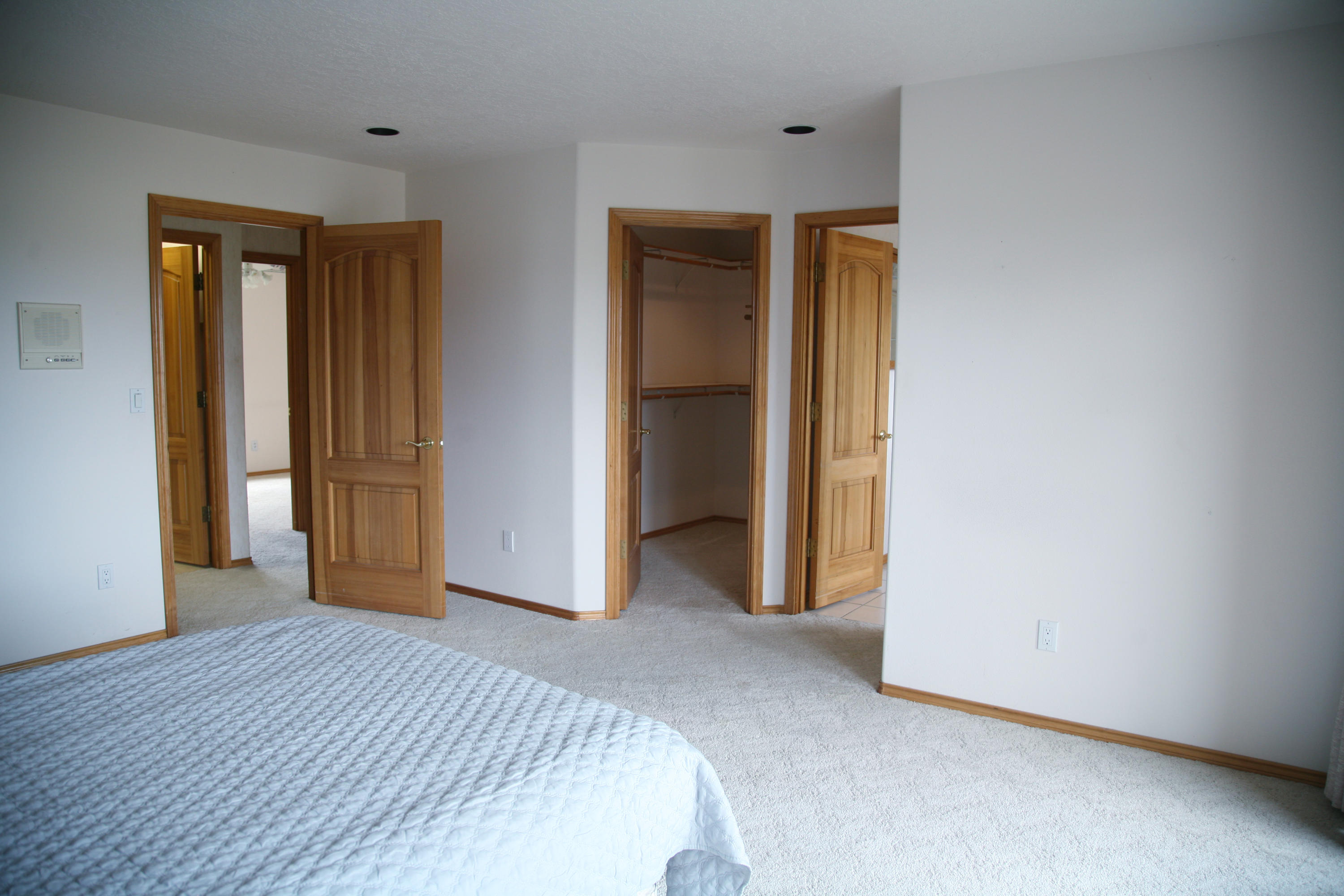 Country View Est - Residential