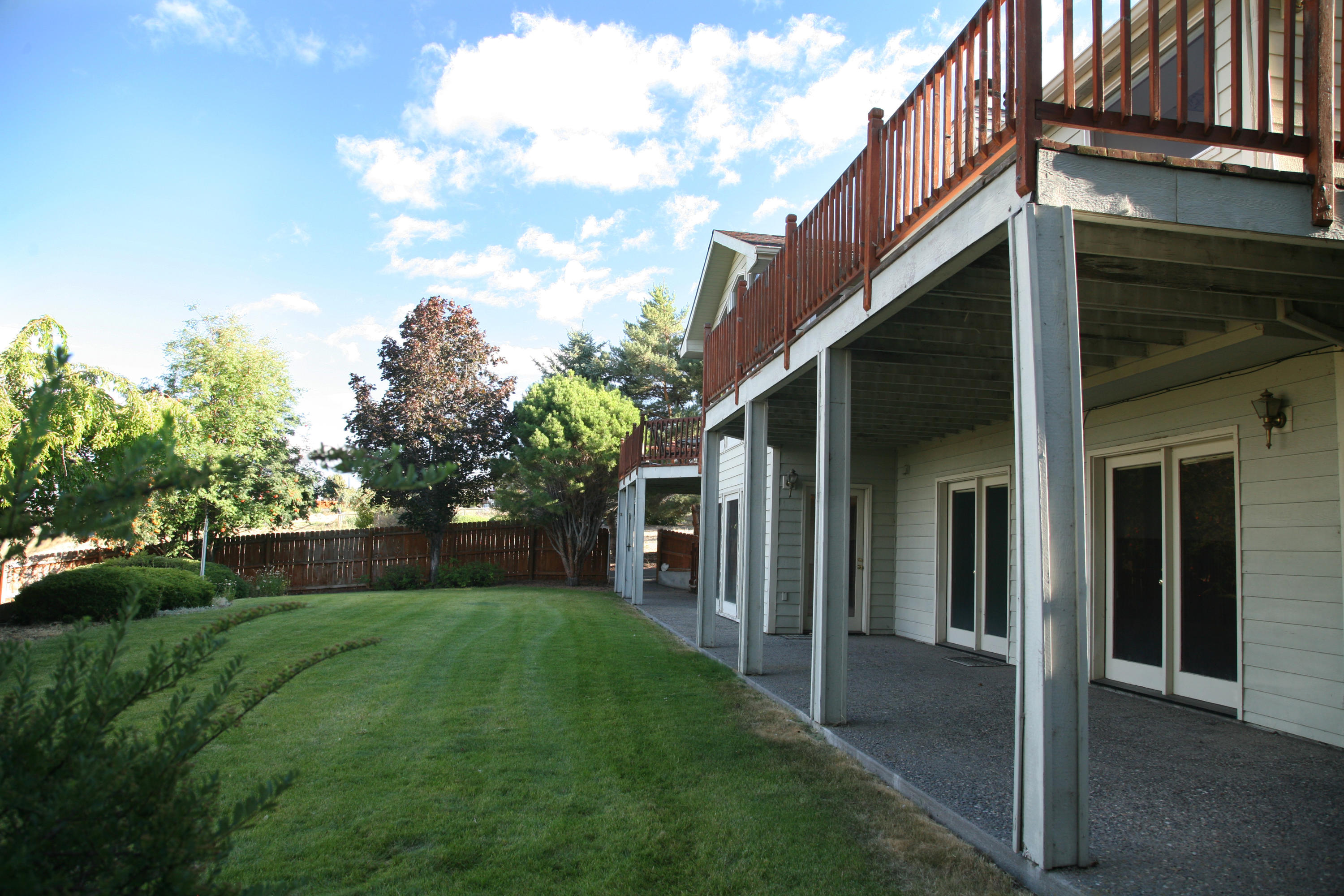 Country View Est - Residential