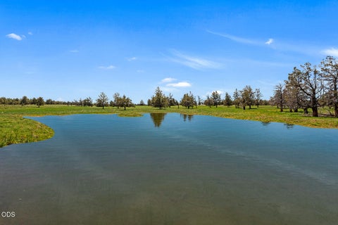 Photo of 63510 Gentry Loop, Bend, OR 97701 (MLS # 220224418)