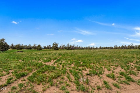 Tiny photo for 63510 Gentry Loop, Bend, OR 97701 (MLS # 220224418)
