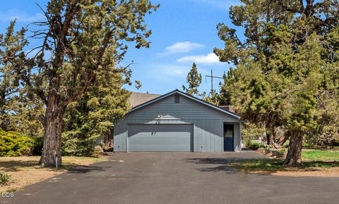 Tiny photo for 63510 Gentry Loop, Bend, OR 97701 (MLS # 220224418)