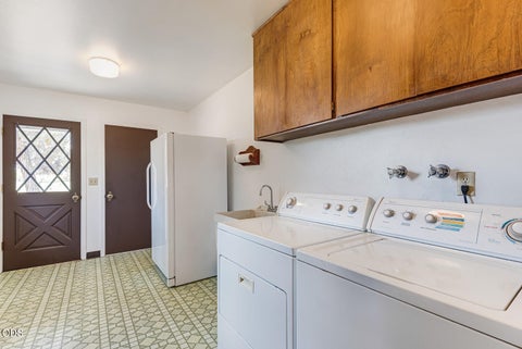 Tiny photo for 63510 Gentry Loop, Bend, OR 97701 (MLS # 220224418)