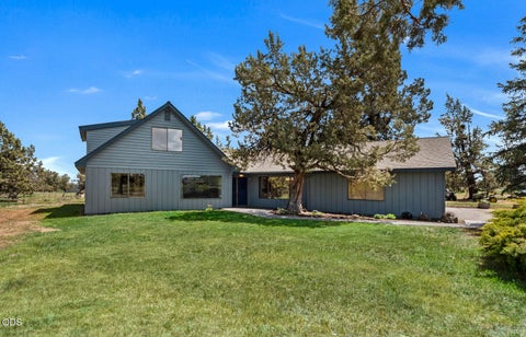 Tiny photo for 63510 Gentry Loop, Bend, OR 97701 (MLS # 220224418)