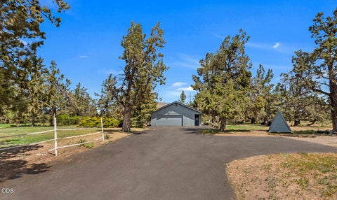 Tiny photo for 63510 Gentry Loop, Bend, OR 97701 (MLS # 220224418)