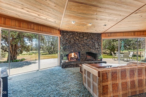 Tiny photo for 63510 Gentry Loop, Bend, OR 97701 (MLS # 220224418)