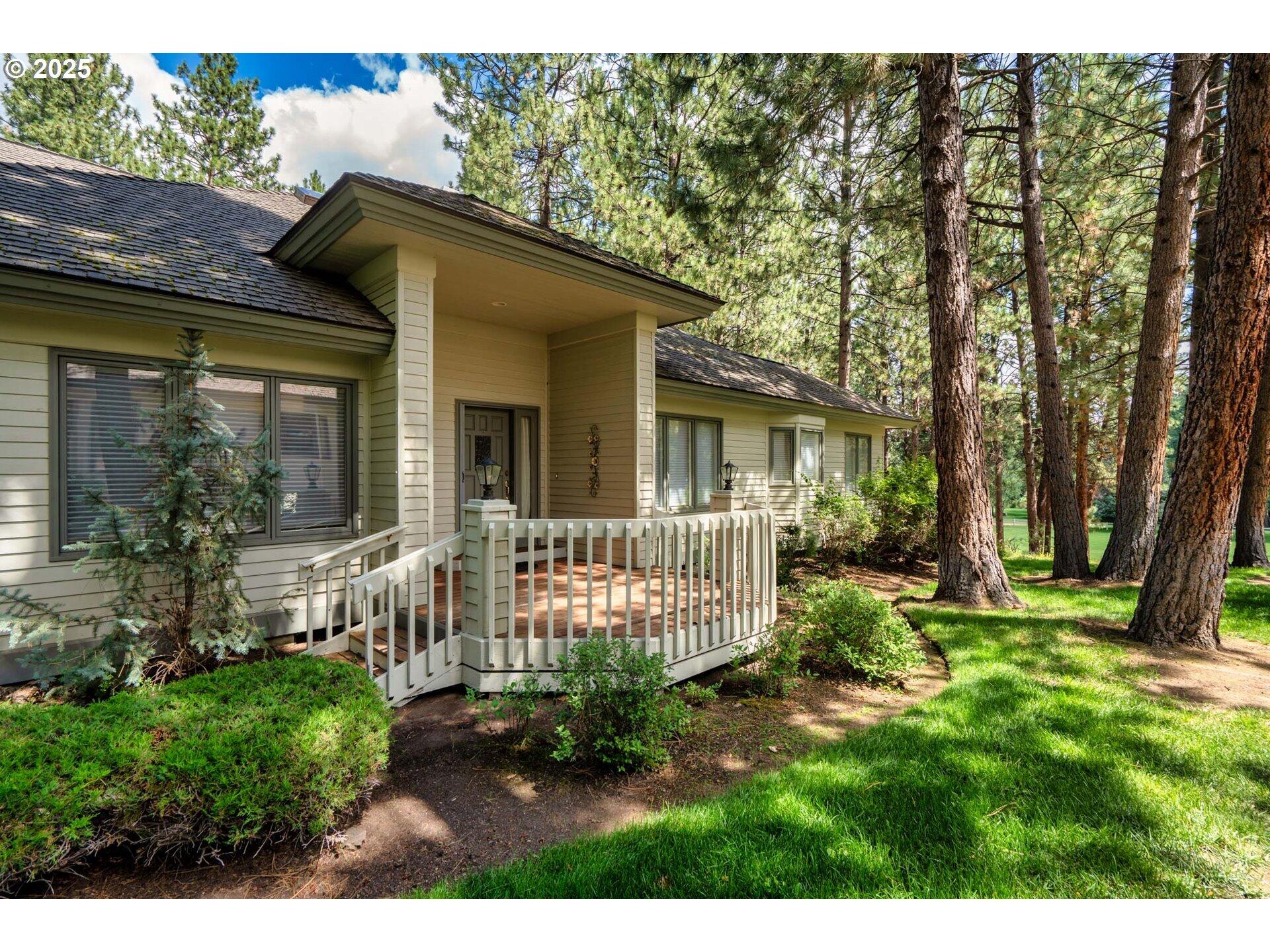 60845 Willow Creek Loop