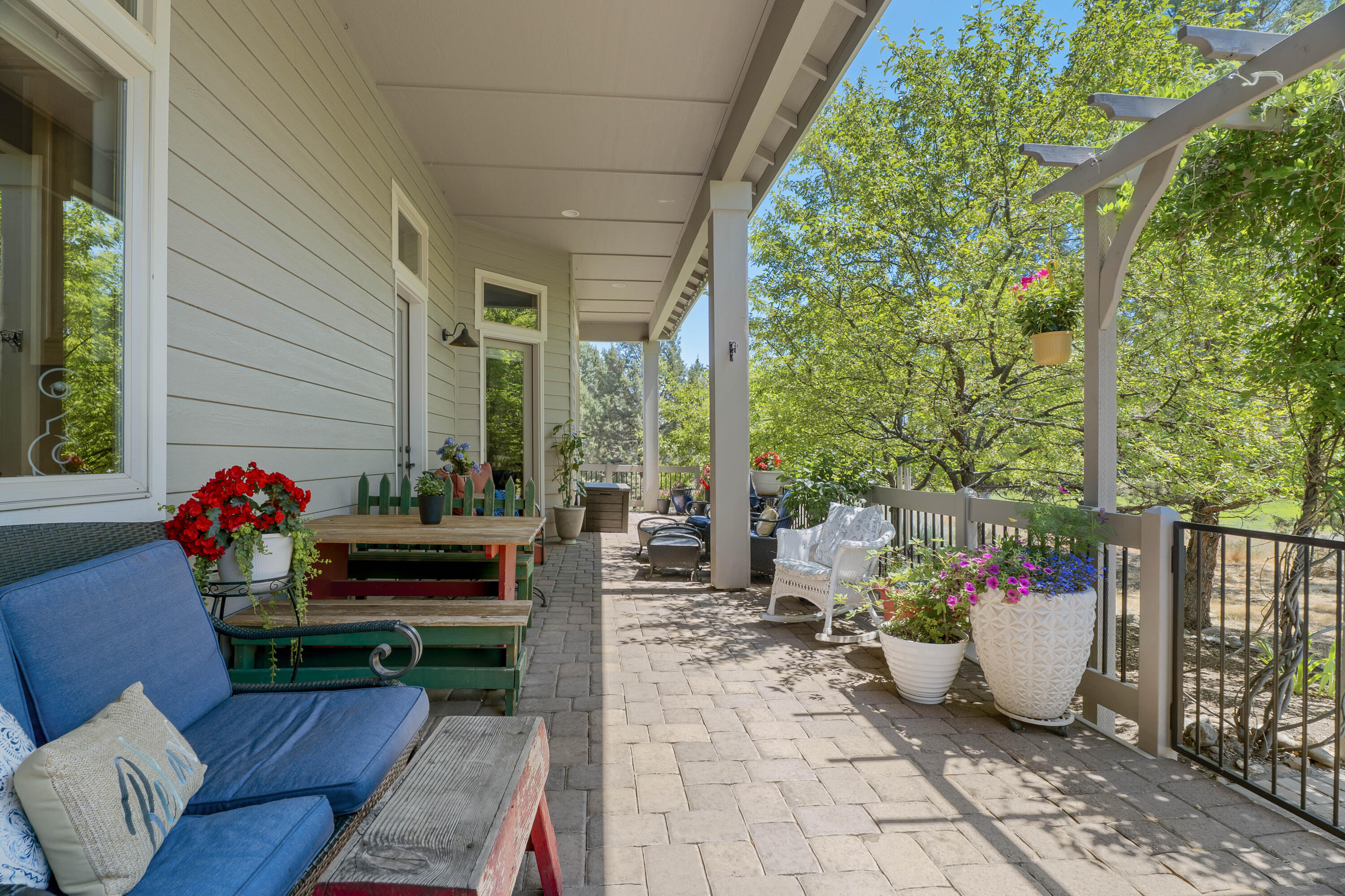 8550 Coopers Hawk Drive