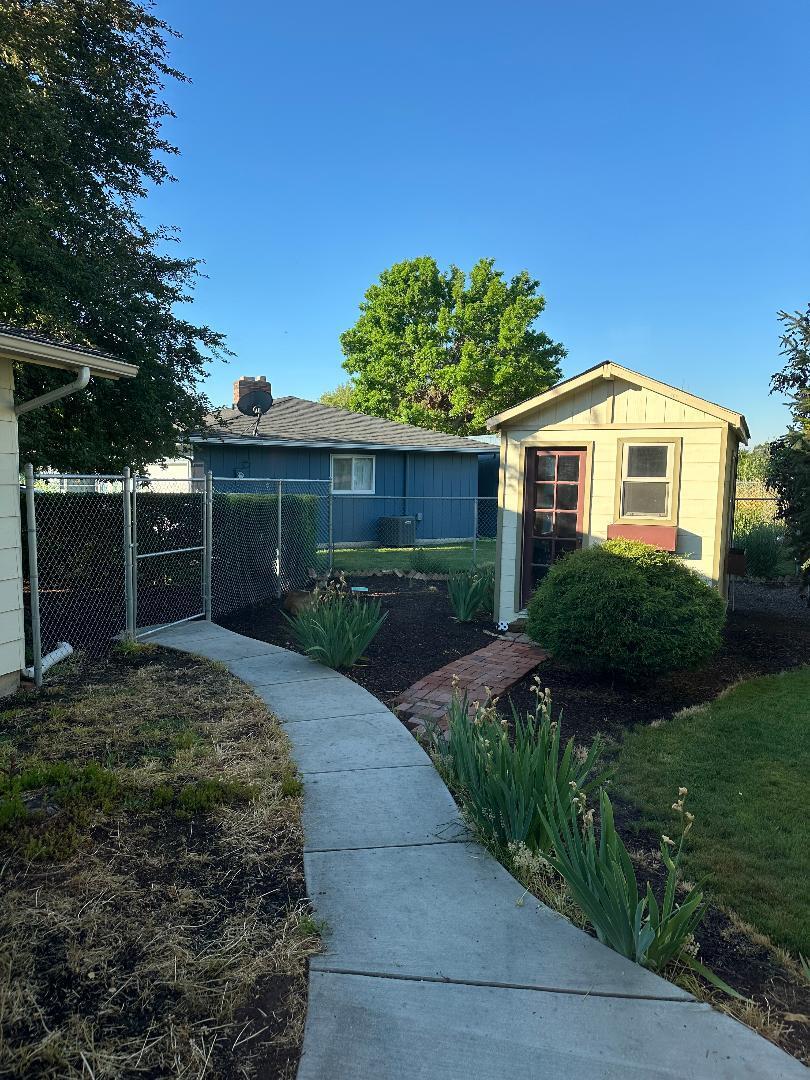 Mazama Gardens - Residential