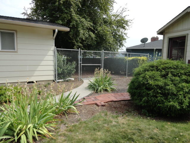 Mazama Gardens - Residential