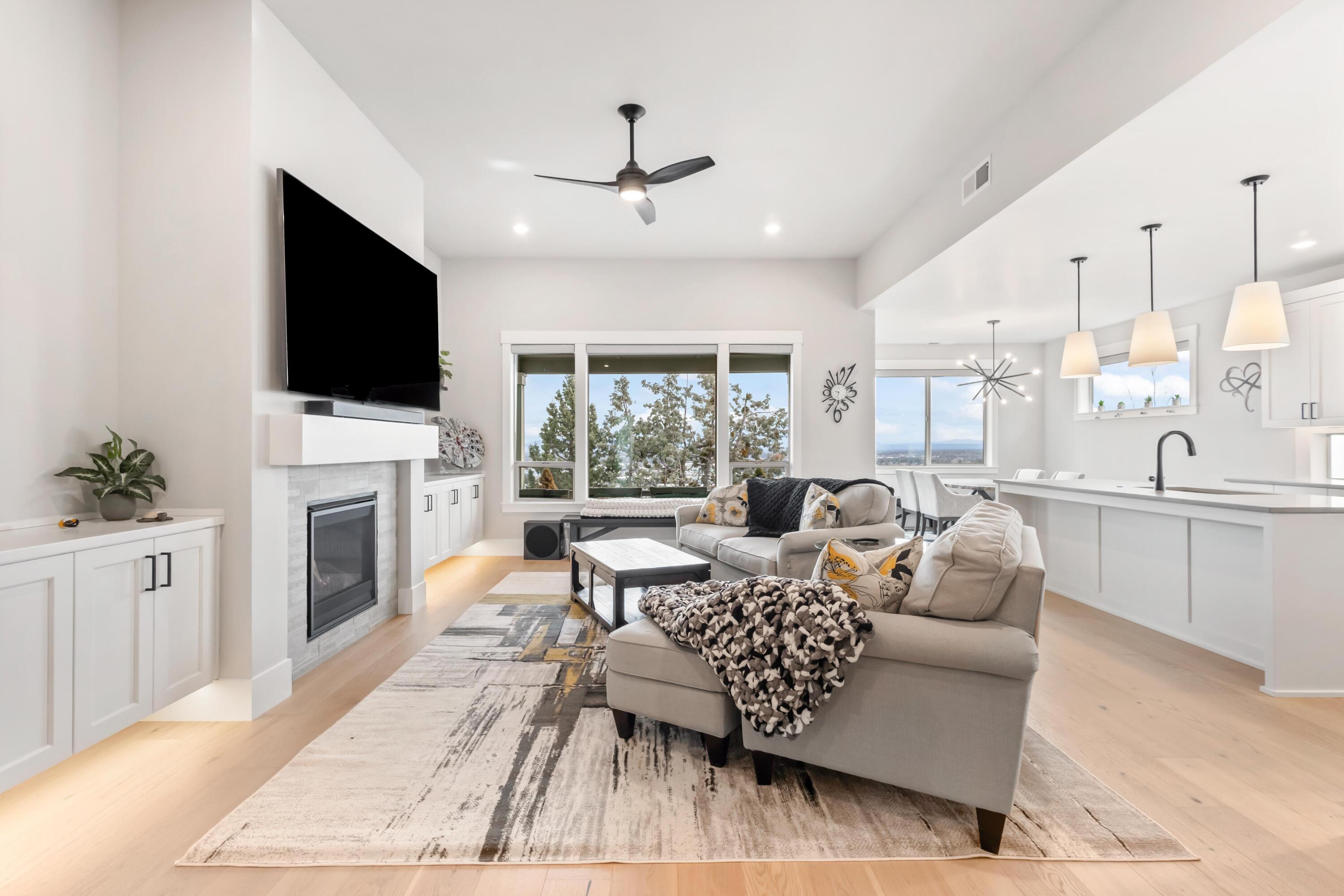 3038 NW Butte View Drive