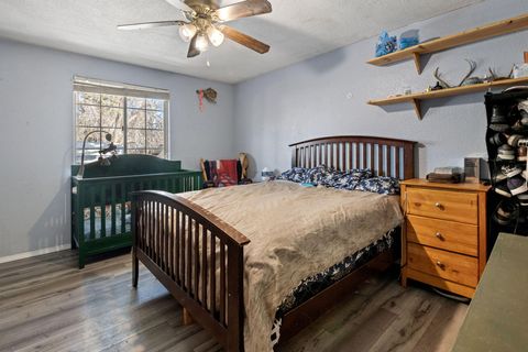 Tiny photo for 11198 NW Morrow Avenue, Prineville, OR 97754 (MLS # 220212992)