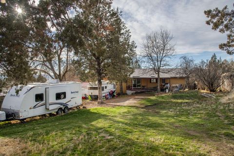 Tiny photo for 11198 NW Morrow Avenue, Prineville, OR 97754 (MLS # 220212992)