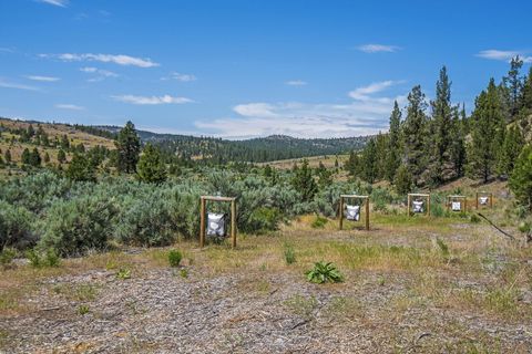 Tiny photo for 11198 NW Morrow Avenue, Prineville, OR 97754 (MLS # 220212992)