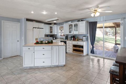 Tiny photo for 11198 NW Morrow Avenue, Prineville, OR 97754 (MLS # 220212992)