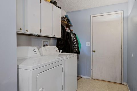 Tiny photo for 11198 NW Morrow Avenue, Prineville, OR 97754 (MLS # 220212992)