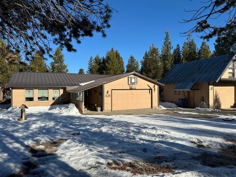 Photo of 123977 Surveyor Road, Crescent Lake, OR 97733 (MLS # 220214255)