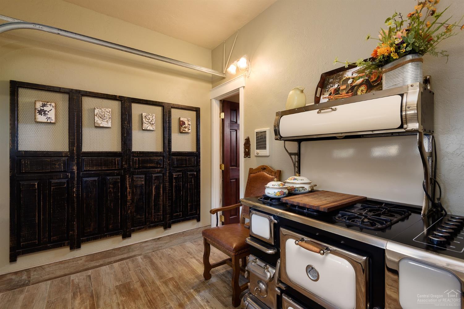 Glen Vista - Residential