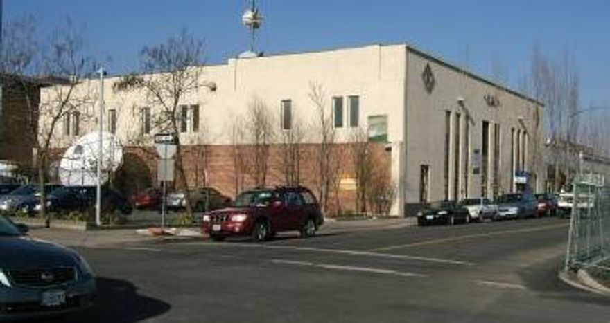 2 story commercial building in Downtown Medford.  Near City Hall and County Court House.  Partially occupied by SOP TV and Pacific Bible.  7,482 sf available to lease or occupy on ground floor.  Current Tenants are tax exempt.  Building is in the Historic District, not certified as ''Historical Building''.  3 shear walls constructed in 1993.