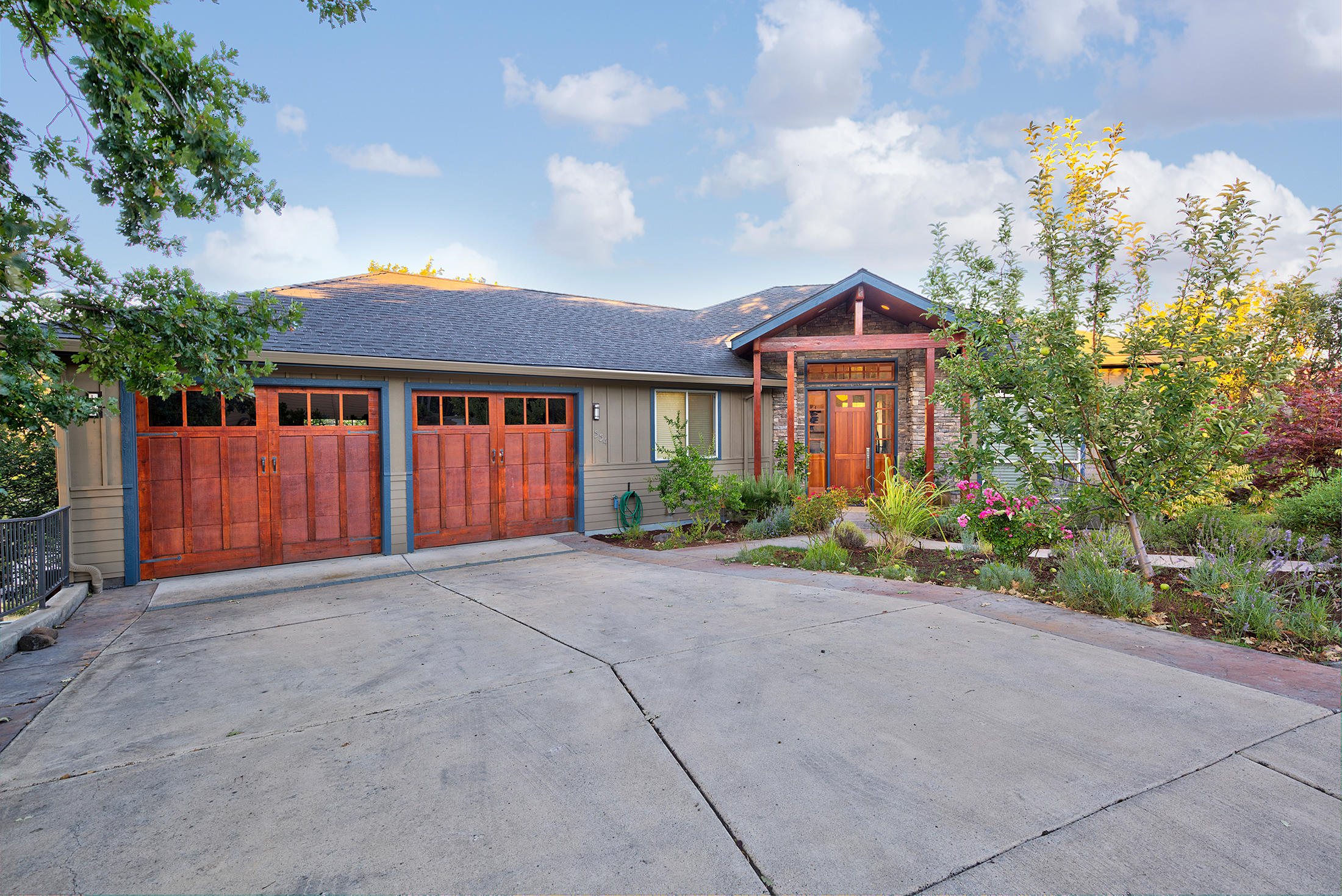 Oaks Of Ashland, The - Residential