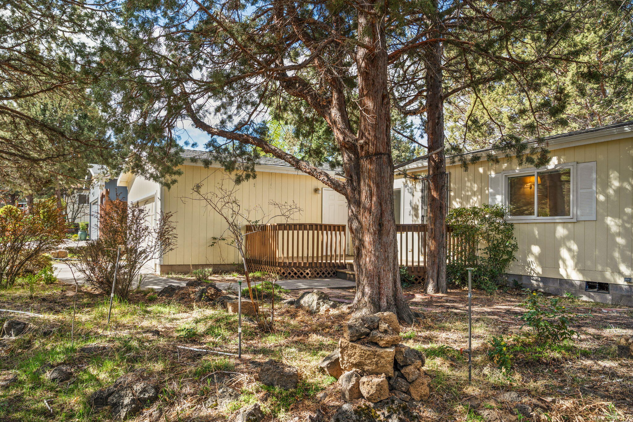 1015 SE Valleywood Place