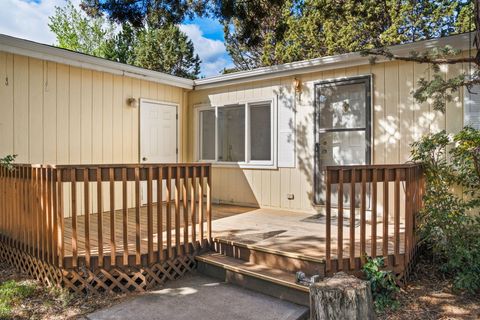 1015 SE Valleywood Place Bend OR 97702