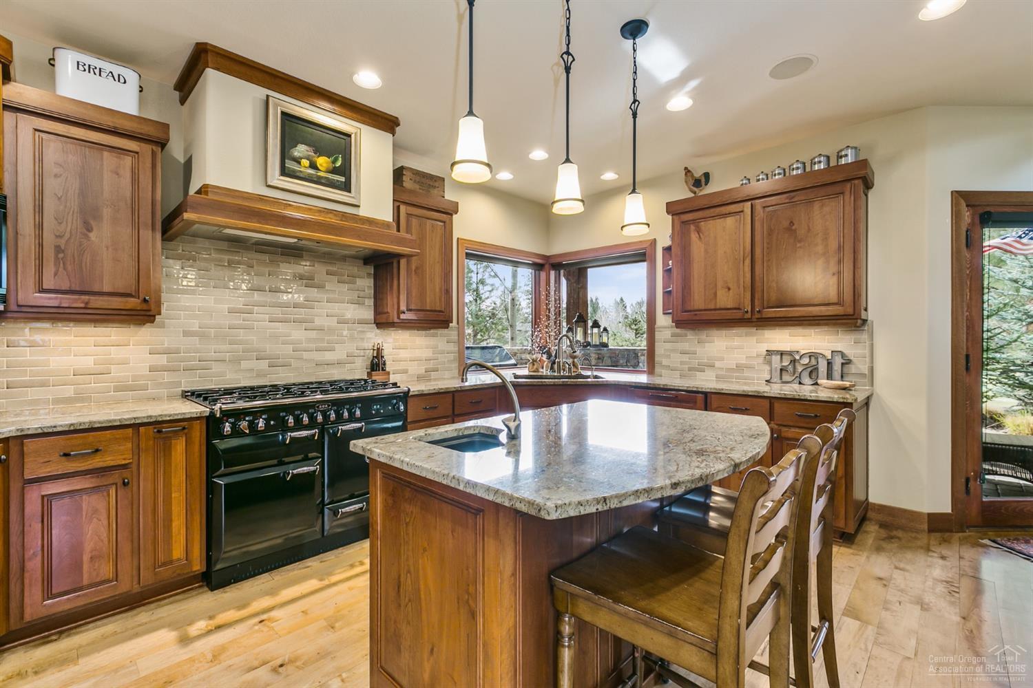 Broken Top - Residential