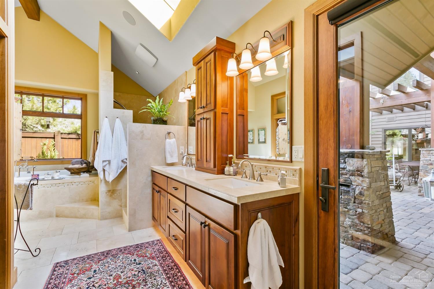 Broken Top - Residential