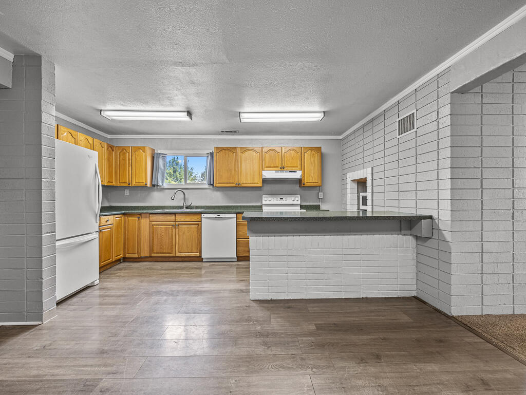 Klamath Falls -Klamath Lake Addition - Residential