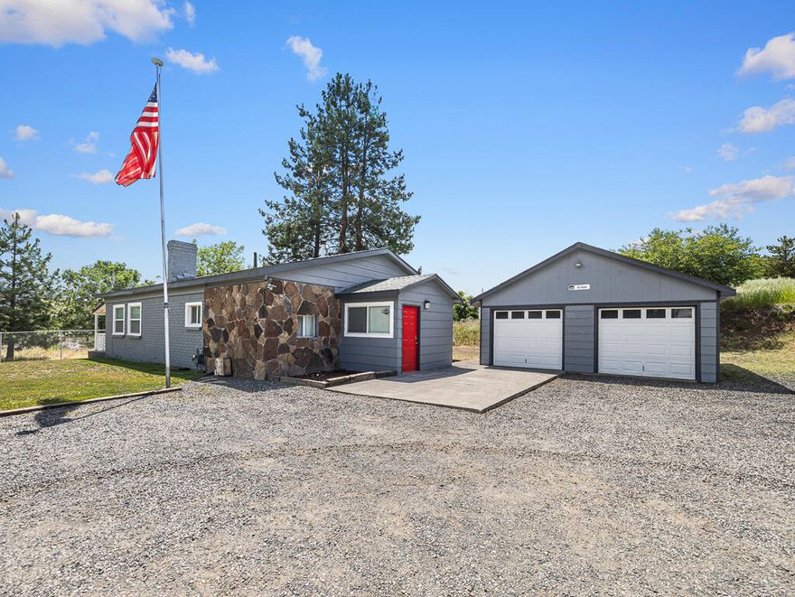 Do not miss this opportunity! Value priced, turnkey and great location make this home an easy choice. Features include fresh interior/exterior paint, new flooring, and a pellet stove for economical and comfortable heating. Just minutes from Oregon Technical Institute, Sky Lakes Medical Center and Kingsley Air Base just across town, this property would be a great starter home, student lodging during attendance at the college, an investment property. Will qualify for VA, FHA, USDA or conventional loan. Clean, and ready to move in! See this home before it is gone! Close to elementary school, Harbor Isles golf and fitness club, pickleball, tennis, harbor and yacht club, not to mention numerous water and hiking opportunities just around the corner!