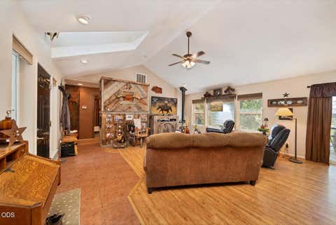 Tiny photo for 998 NE Brown Drive, Madras, OR 97741 (MLS # 220226274)