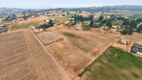Tiny photo for 998 NE Brown Drive, Madras, OR 97741 (MLS # 220226274)