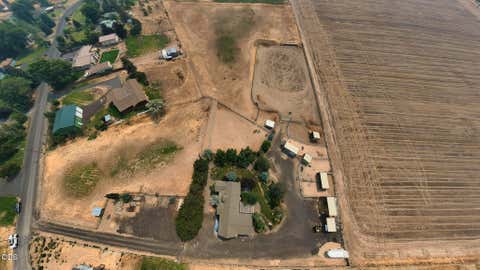 Tiny photo for 998 NE Brown Drive, Madras, OR 97741 (MLS # 220226274)
