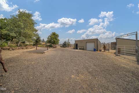 Tiny photo for 998 NE Brown Drive, Madras, OR 97741 (MLS # 220226274)