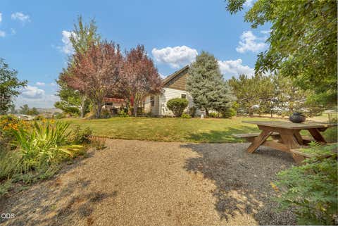 Tiny photo for 998 NE Brown Drive, Madras, OR 97741 (MLS # 220226274)