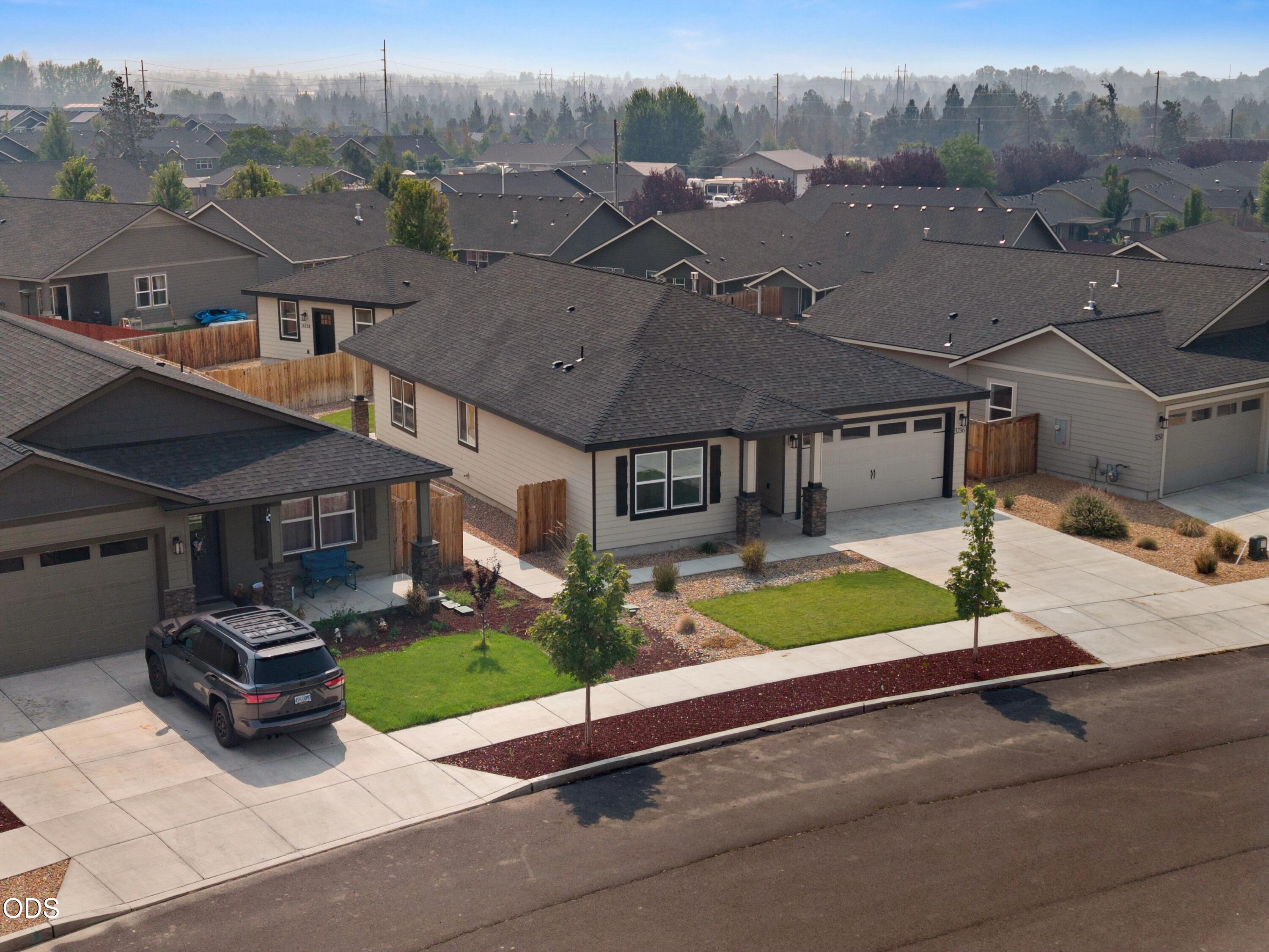3236 NW Dogwood Avenue Lot 27