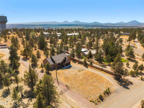 Tiny photo for 8111 SW High Cone Drive, Terrebonne, OR 97760 (MLS # 220227274)